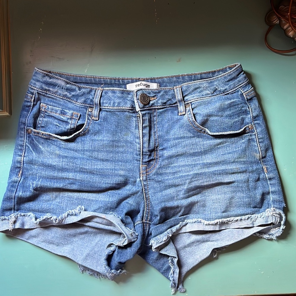 Basic Jean shorts